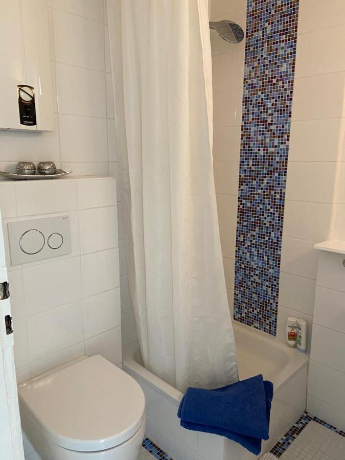 Privates Appartment Ferienwohnung Im Einfamilienhaus Düsseldorf Extérieur photo